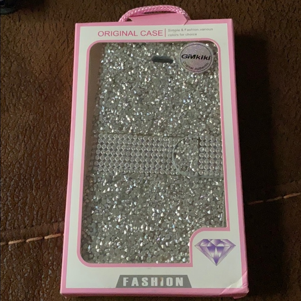 Never used iPhone Wallet Case